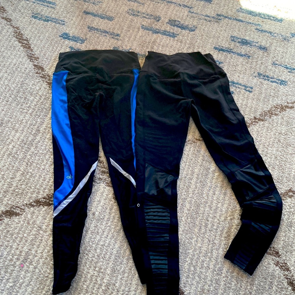 2 ALO leggings